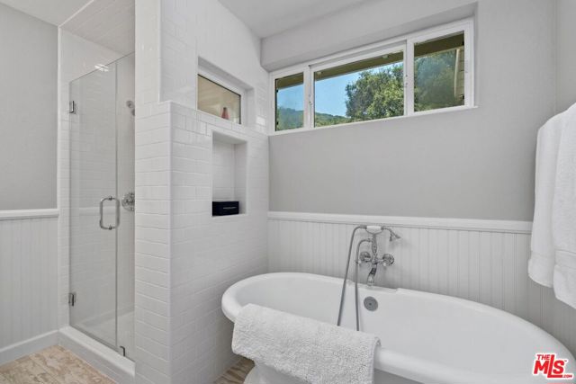 24753 Mulholland Highway, Calabasas CA: https://media.crmls.org/mediaz/47ffbc80-39f0-41b9-9df4-a5d082fce08d.jpg