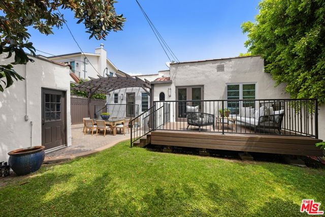 6410 Drexel Avenue, Los Angeles CA: https://media.crmls.org/mediaz/48009392-30c8-40ab-96bf-95bed040ba6e.jpg