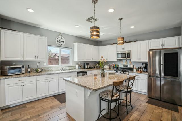 42912 Gazapo Court, Indio CA: https://media.crmls.org/mediaz/480093d9-6a25-45ac-8484-78e9b4dcfa80.jpg
