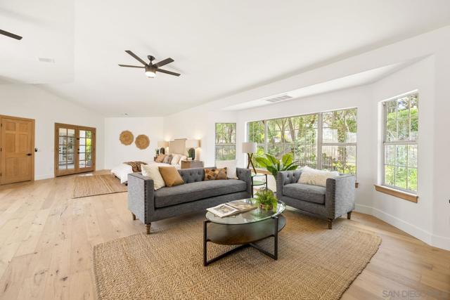 17601 Valle Verde, Poway CA: https://media.crmls.org/mediaz/480122dc-9617-4955-8ef6-d900fa3596bb.jpg