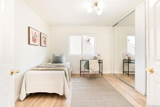 2064 White Birch Dr, Vista CA: https://media.crmls.org/mediaz/480150fe-286d-44a4-afac-61ed2b09a6e1.jpg
