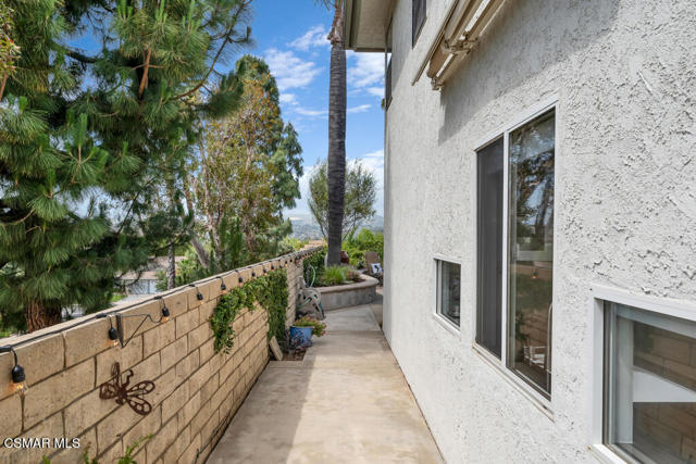 13101 Thomasville Court, Moorpark CA: https://media.crmls.org/mediaz/480182d8-75a4-40c5-9e44-584b4b7de30b.jpg