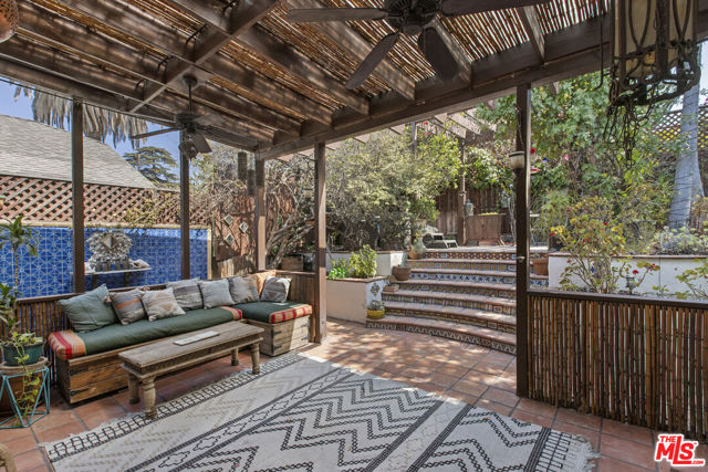 6105 Mount Angelus Drive, Los Angeles CA: https://media.crmls.org/mediaz/4801c183-4426-4a1f-8bfa-145194c6137c.jpg