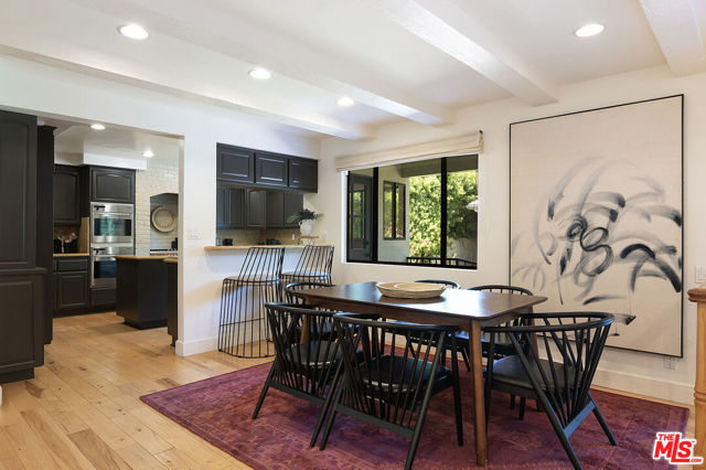 745 25th Street, Santa Monica CA: https://media.crmls.org/mediaz/4801d926-b8af-4676-bbc8-9e95b9f3d7c1.jpg