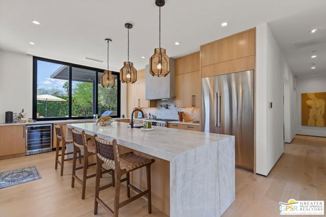 8 Desert Lark Circle, Rancho Mirage, CA 92270