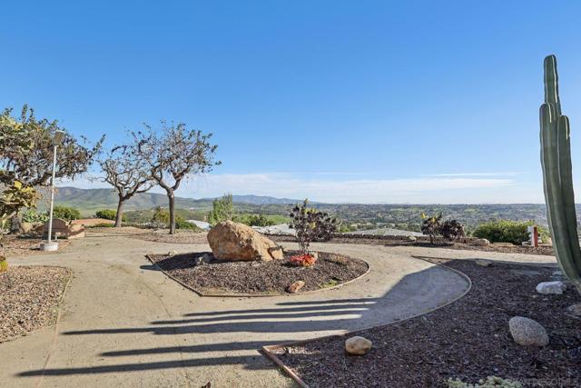 275 S Worthington St, Spring Valley CA: https://media.crmls.org/mediaz/48025766-c12d-481e-83b8-b5fc04a2fc9f.jpg