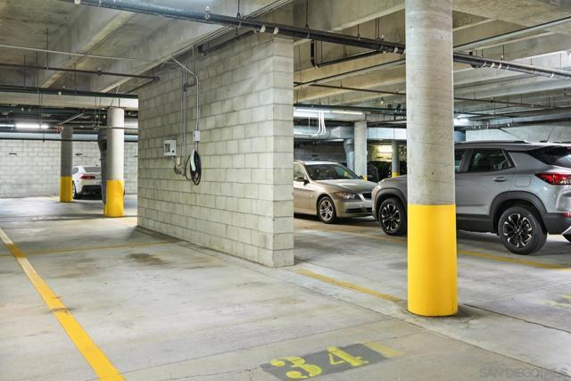 1270 Cleveland Ave, San Diego CA: https://media.crmls.org/mediaz/480297d3-c973-4a1c-a034-68c7d5efb550.jpg