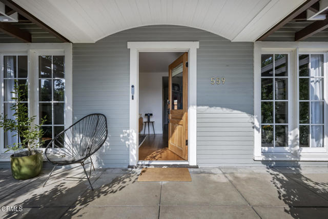 Detail Gallery Image 2 of 28 For 559 Macdonald St, Pasadena,  CA 91103 - 2 Beds | 1 Baths