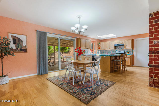 3317 Dalhart Avenue, Simi Valley CA: https://media.crmls.org/mediaz/48032f4d-f506-4a68-ad34-8de80bbfbe65.jpg