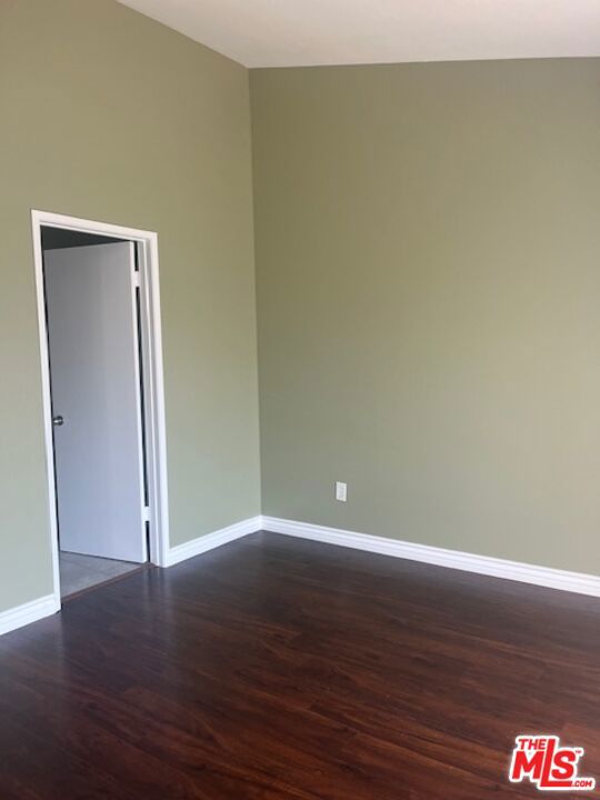 533 W 219th Street, Carson CA: https://media.crmls.org/mediaz/480383ac-8d9f-4445-bc5a-c6546af3f153.jpg