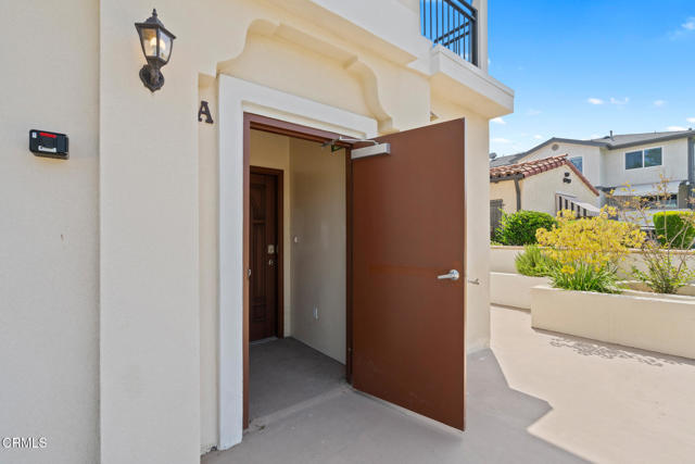 Detail Gallery Image 3 of 31 For 300 E Alhambra Rd a,  Alhambra,  CA 91801 - 2 Beds | 3 Baths