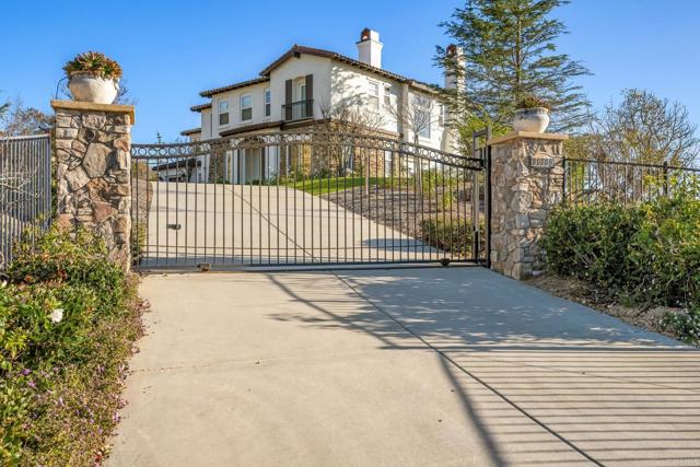 Detail Gallery Image 2 of 64 For 30809 Chateau Haut Briant, Bonsall,  CA 92003 - 5 Beds | 4/1 Baths