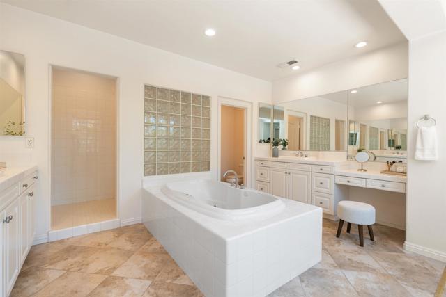 3463 Corte Fresa, Carlsbad CA: https://media.crmls.org/mediaz/48053dd4-db85-4901-bd71-bdf473fb8cb0.jpg