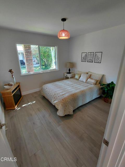 163 E Bowling Green, Port Hueneme CA: https://media.crmls.org/mediaz/48055dca-13cd-4a1c-b329-09881ffb5779.jpg