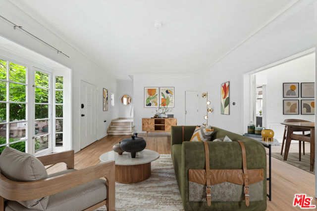 6427 1/2 Orange Street, Los Angeles CA: https://media.crmls.org/mediaz/48058d14-7338-406f-a198-4cce38cd5716.jpg