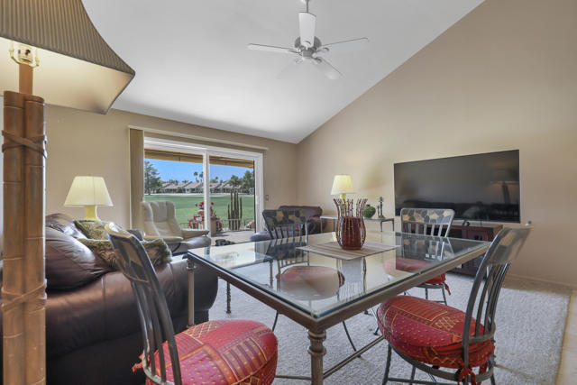41531 Peach Tree Court, Palm Desert CA: https://media.crmls.org/mediaz/48059d58-ecc9-4772-a120-f8a25801f2f2.jpg