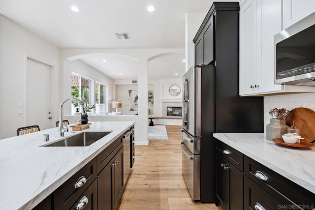 13133 Via Canyon Dr, San Diego CA: https://media.crmls.org/mediaz/4806143f-4272-4011-84ef-ce9cf4222b23.jpg