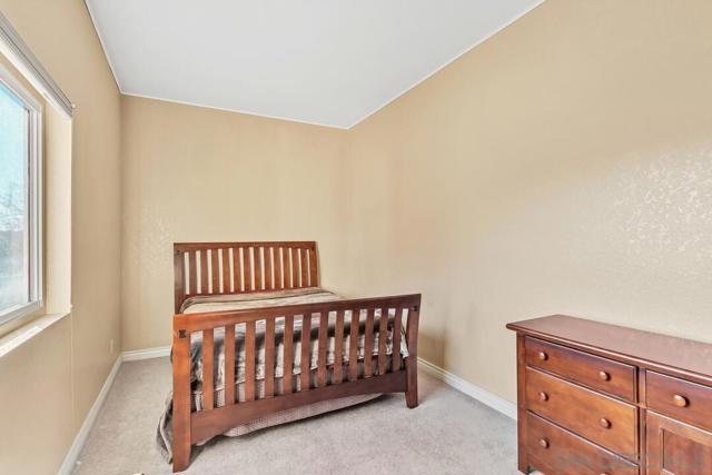 7861 Cimarron Ln, La Mesa CA: https://media.crmls.org/mediaz/48064b1b-0cc2-45c8-bb60-d2d30526cfd1.jpg