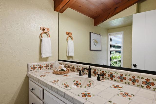 Image 24 of 75 For 3250 Venado Street