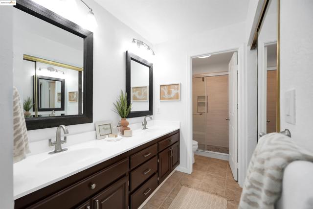 44765 Lynx Dr, Fremont CA: https://media.crmls.org/mediaz/4806fa90-47ea-48e8-a308-241e6f3a849d.jpg