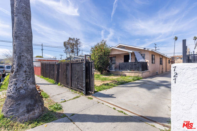 Image 3 for 725 W 83Rd St, Los Angeles, CA 90044