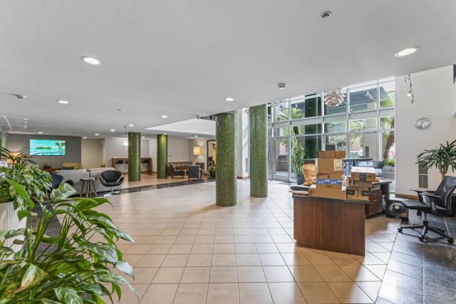 850 Beech Street, San Diego CA: https://media.crmls.org/mediaz/48080b8e-5972-4811-aa63-a18c53497b52.jpg