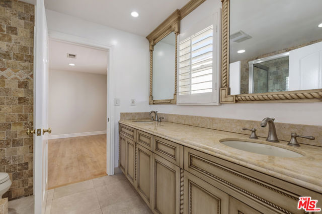 1471 S Crest Drive, Los Angeles CA: https://media.crmls.org/mediaz/4809f70f-d5c0-4171-ac43-6c9cec95a12f.jpg