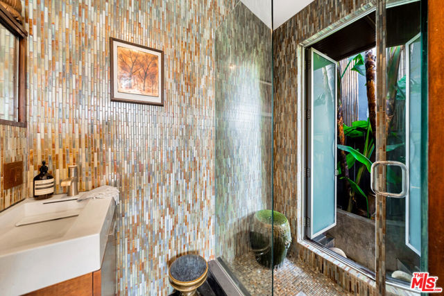 8306 Yucca Trail, Los Angeles CA: https://media.crmls.org/mediaz/480aa5fa-f9f2-410f-aee9-29a9cfc9662d.jpg