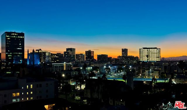 421 S La Fayette Park Place, Los Angeles CA: https://media.crmls.org/mediaz/480b8b91-bb6d-4fec-a360-25c6cb7e419f.jpg