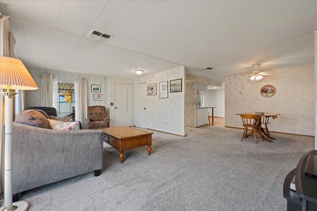 87 Leawood, Aptos CA: https://media.crmls.org/mediaz/480bc65a-b4dc-473c-a7a3-a3616077b478.jpg