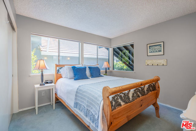2870 Angelo Drive, Los Angeles CA: https://media.crmls.org/mediaz/480bef7c-5fc3-4fd4-a85b-202c6d267319.jpg