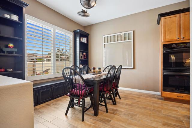 79976 Castille Drive, La Quinta CA: https://media.crmls.org/mediaz/480e2743-eabf-4429-bf46-4530e1d19817.jpg