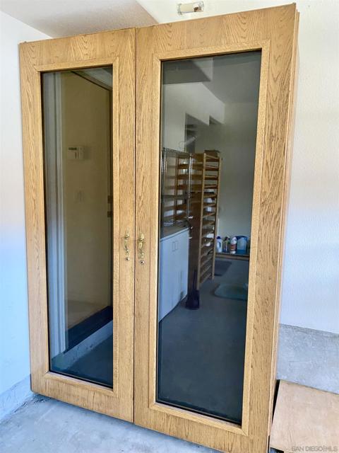 1326 Caminito Arriata, La Jolla CA: https://media.crmls.org/mediaz/480ebb11-7d25-49b5-ab31-dfbf75683ac8.jpg