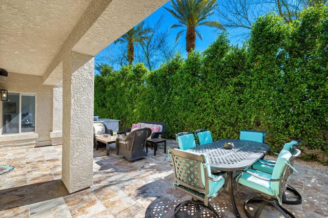 48205 Vista De Nopal, La Quinta CA: https://media.crmls.org/mediaz/480f2d67-7a99-46be-95be-b1cbf878b30a.jpg
