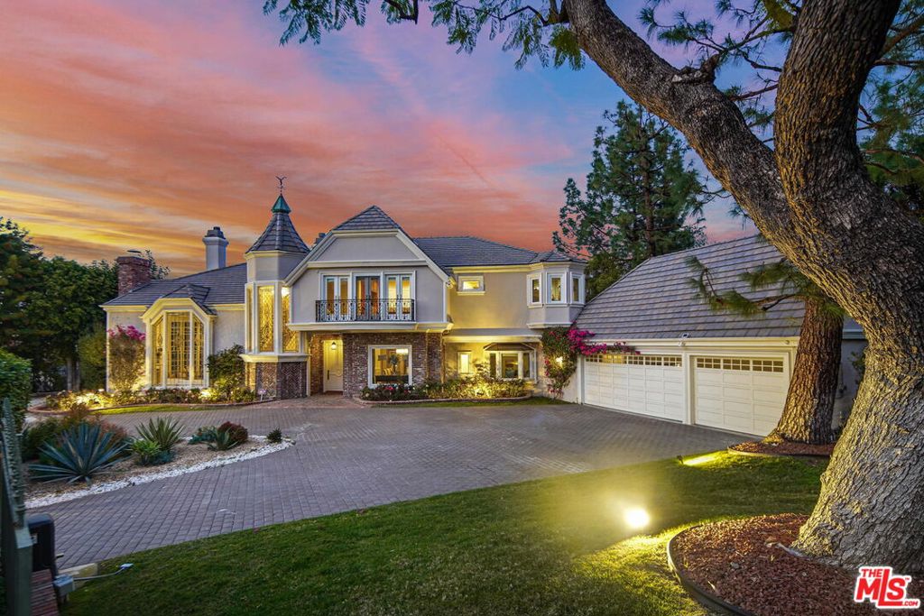 3819 Vista Linda Drive