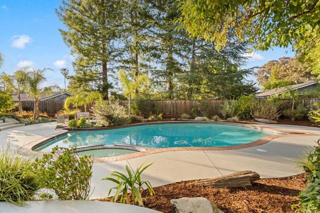 17583 Daves Avenue, Monte Sereno CA: https://media.crmls.org/mediaz/48107b40-6159-43d4-a25e-4c53d103b784.jpg