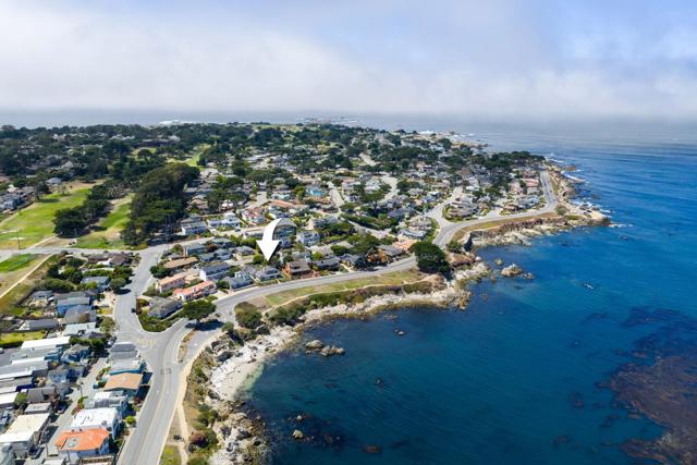 847 Ocean View Boulevard, Pacific Grove CA: https://media.crmls.org/mediaz/4810a4e3-bda5-4843-a4a5-023890a4b698.jpg