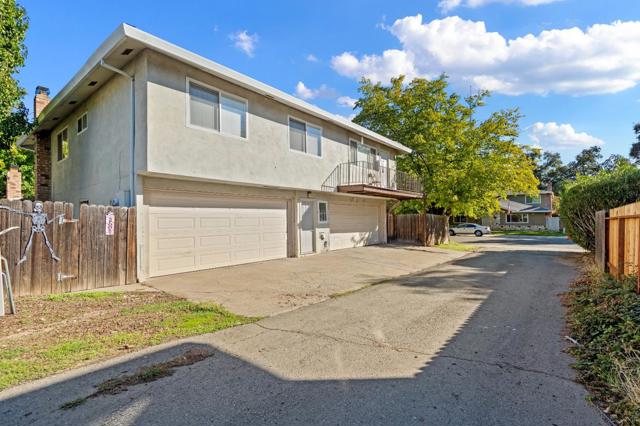 5555 Keoncrest Circle, Sacramento CA: https://media.crmls.org/mediaz/4811b890-45fe-4f34-bee1-05169da6441b.jpg