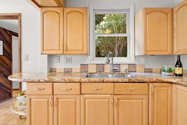 155 Rowardennan Drive, Ben Lomond CA: https://media.crmls.org/mediaz/4812f01e-17f6-4bf1-8ed6-2c0ada1e62ed.jpg