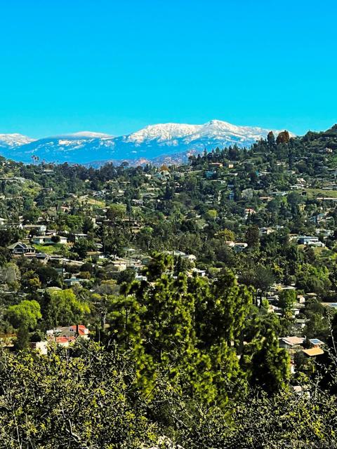 4176 E Arrieta Circle, La Mesa CA: https://media.crmls.org/mediaz/4813fef7-1351-4f02-aff8-8c7fd27b818c.jpg