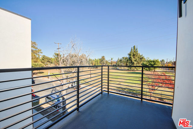 Image 43 of 74 For 6401 Odessa Avenue