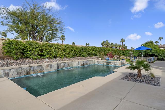 50 Toscana E Way, Rancho Mirage CA: https://media.crmls.org/mediaz/4815c312-caaf-45b7-940e-fbe850846f85.jpg