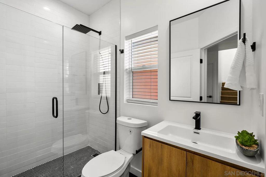 MLS #250040967SD image #18