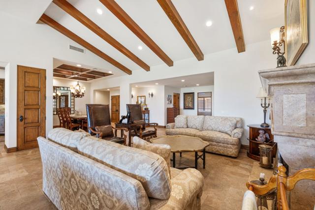 49006 Foxtail Lane, Palm Desert CA: https://media.crmls.org/mediaz/48163a66-b258-443b-885a-80f102e5aac1.jpg
