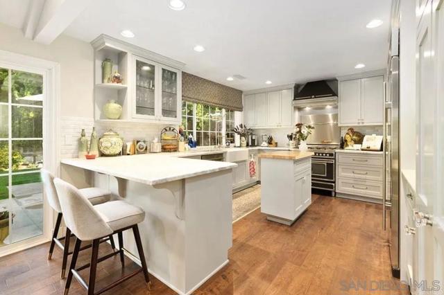 3868 Avenida Feliz, Rancho Santa Fe CA: https://media.crmls.org/mediaz/48164771-6dff-4337-a4b0-7bb93d0d191f.jpg