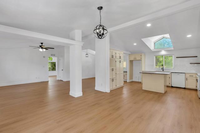 4028 Dawn Road, Mariposa CA: https://media.crmls.org/mediaz/48166987-87a9-4076-840a-4e1499ca3b70.jpg