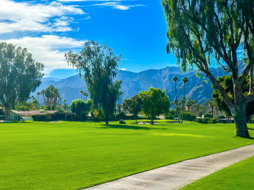 https://media.crmls.org/mediaz/4817f539-13b7-408b-94fd-62683334418c.jpg?preset=X-Large
