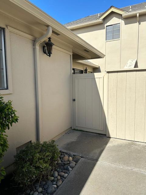 130 Nissen Road, Salinas CA: https://media.crmls.org/mediaz/4819823a-b0c7-4a8c-b5e4-3a132a0afe97.jpg