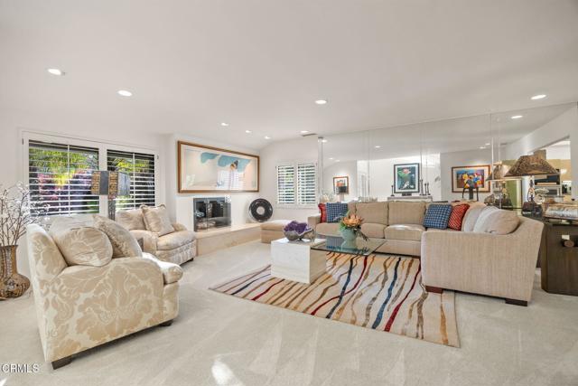 612 Via Arroyo, Ventura CA: https://media.crmls.org/mediaz/4819f691-5f1c-412b-8eef-68a7d444e0d5.jpg