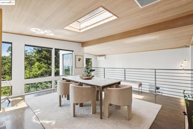 2861 Chelsea Drive, Oakland CA: https://media.crmls.org/mediaz/481b566f-4f8d-47b9-8a4c-c4883fe0adb2.jpg
